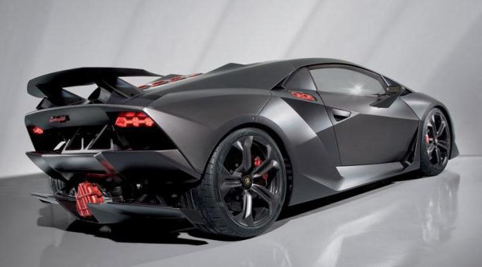 Visão geral do carro Lamborghini Sesto Elemento