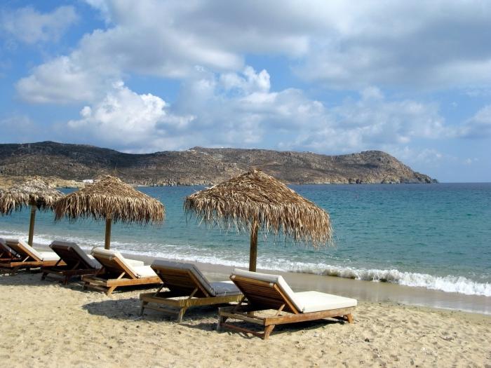 Hotéis na Grécia com uma praia de areia - a melhor escolha para famílias com crianças
