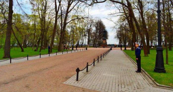 Parque de Petrovsky (Kronstadt). Vistas de Kronstadt
