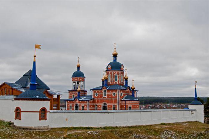 Mosteiro de Zhadovsky: História, Santuários, Procissão