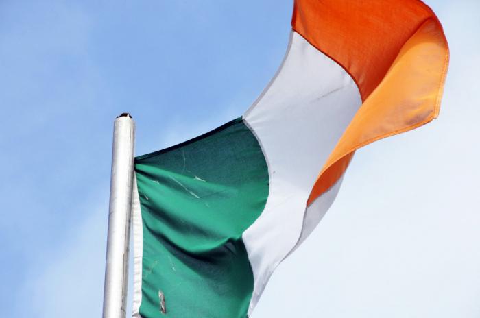 Bandeira da Irlanda: símbolos das partes norte e sul da ilha